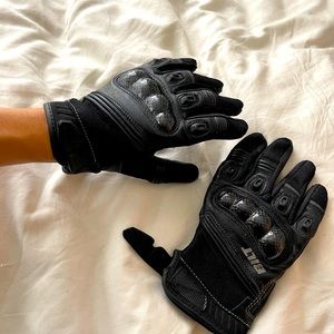 Beautiful Bilt women’s motorcycle gloves size S